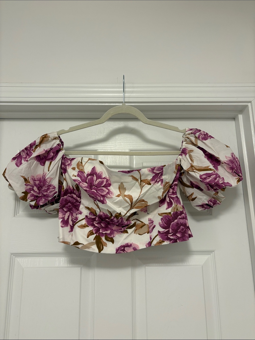 Abercrombie & Fitch White Crop Top with Purple Floral Print
